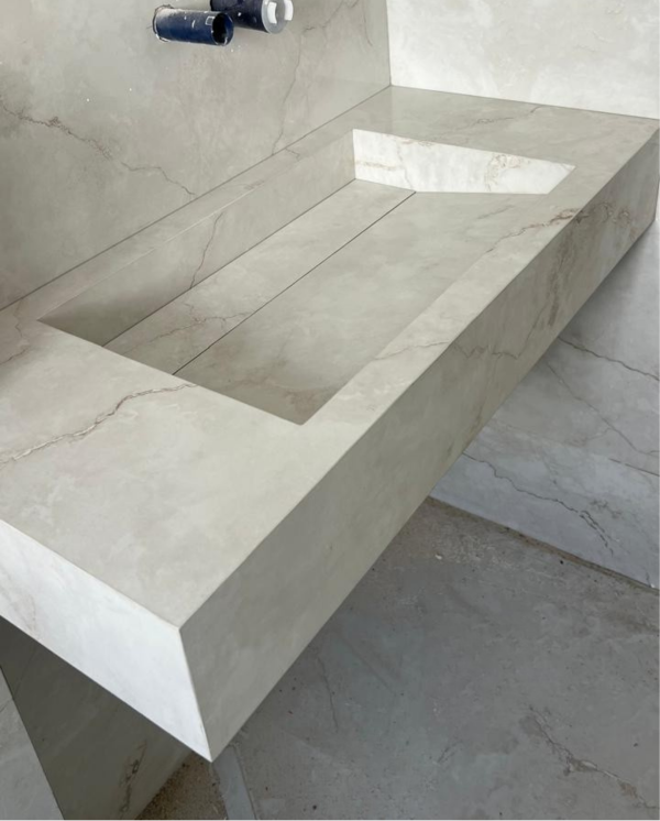 "VASQUE UNOVA 92 cm sur mesure
Effet Marbre  blanc finition Mat  "