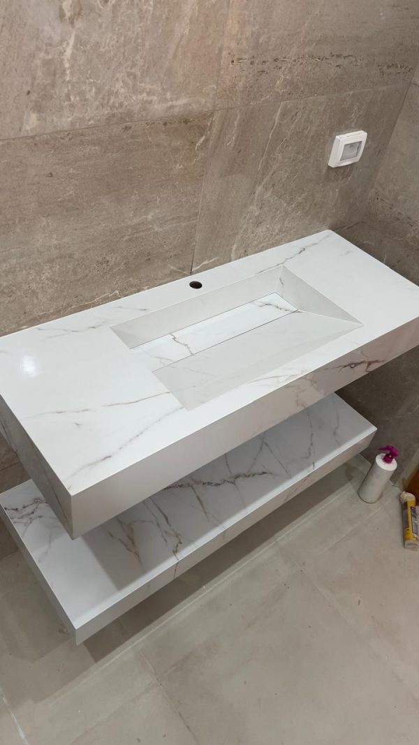 "VASQUE UNOVA 120 cm 
Effet Marbre  Blanc finition Brillant  "