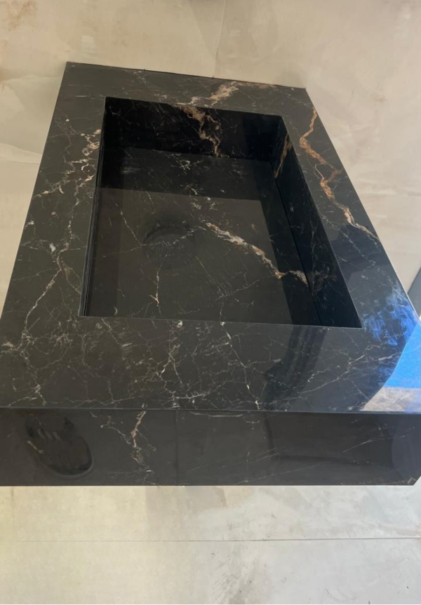 "VASQUE UNOVA 70cm
Effet Marbre   noir  finition Brillant  "
